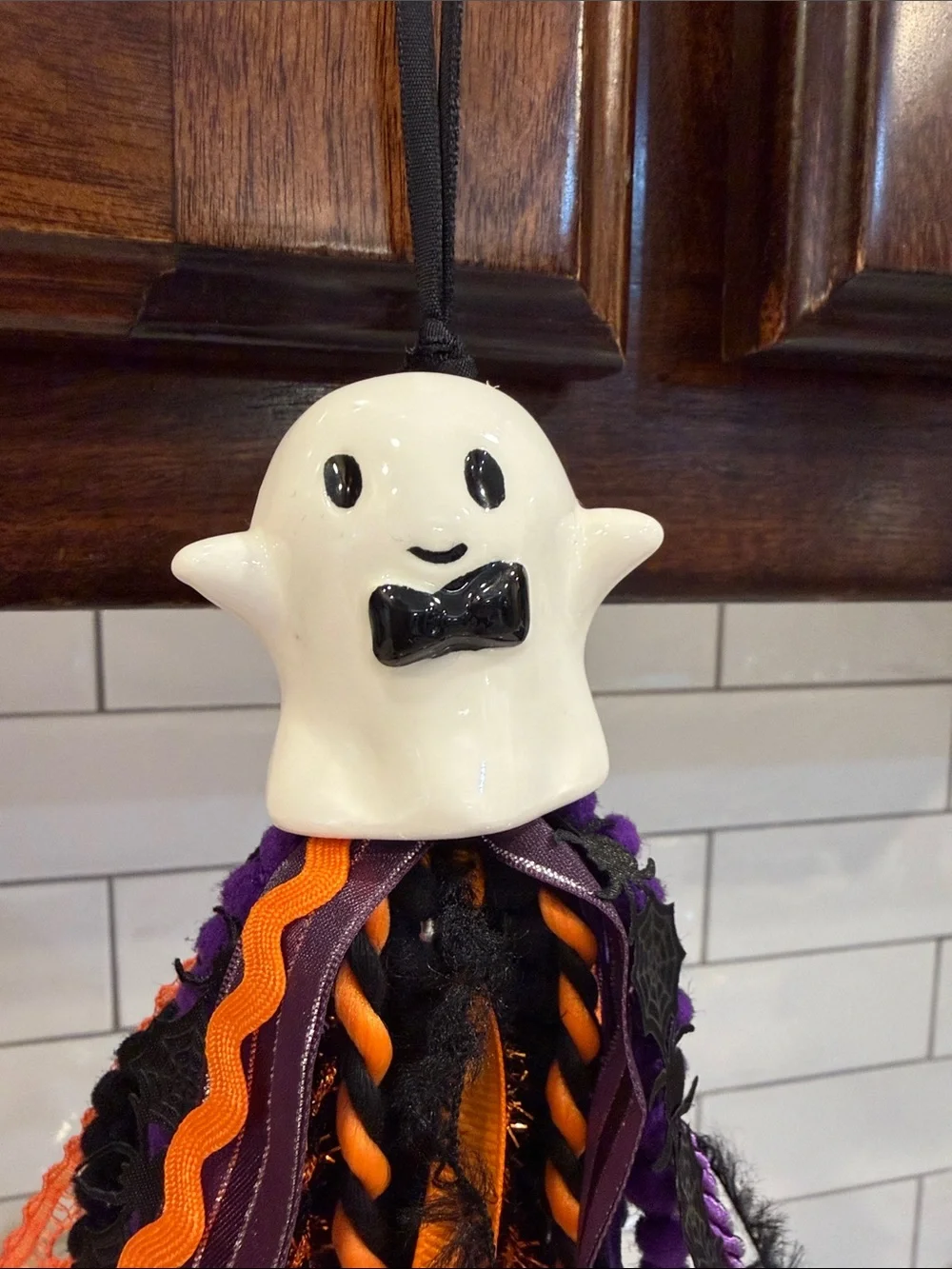 Salt shaker tassel